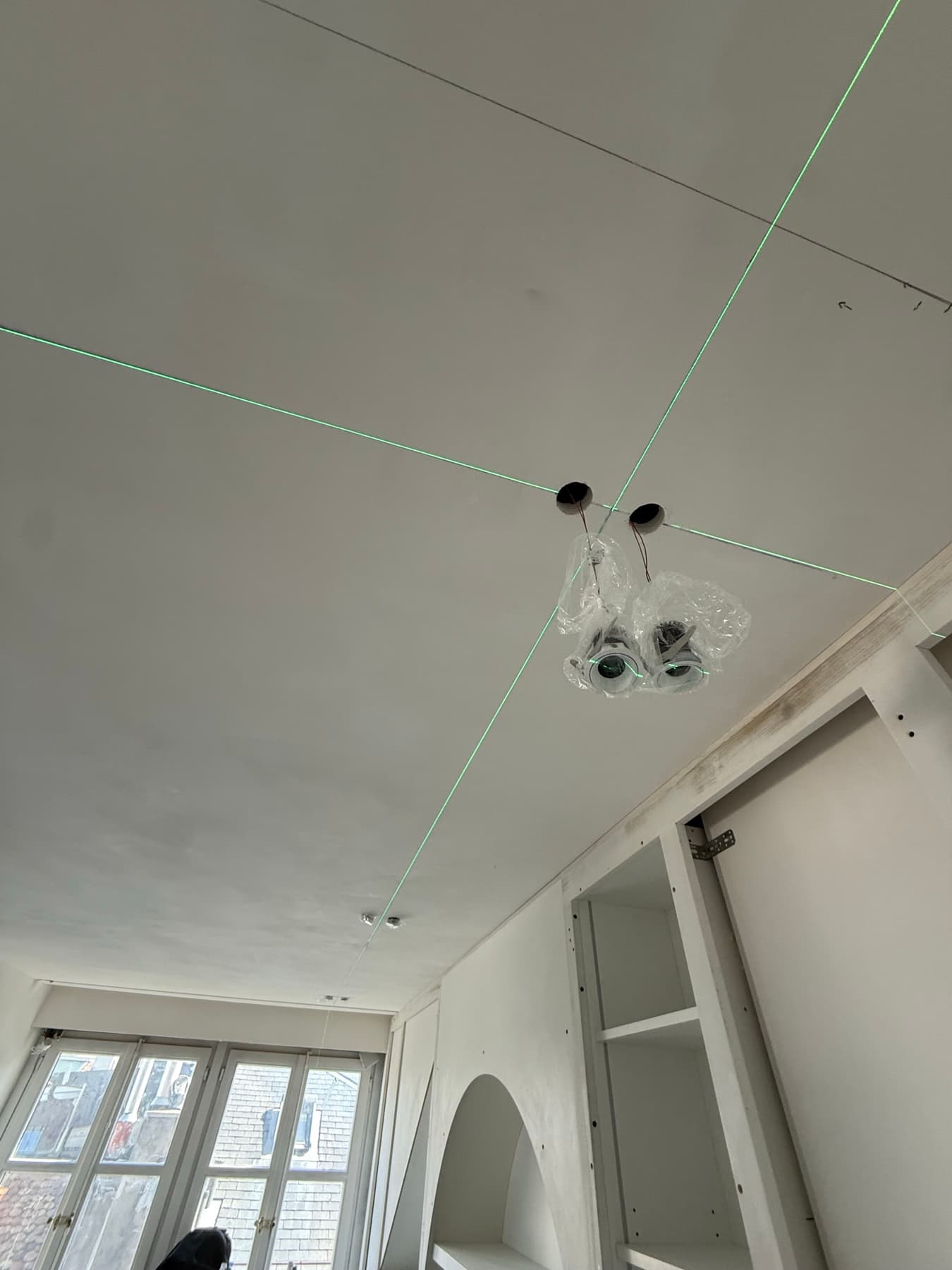 Avant travaux — Moulures de plafond