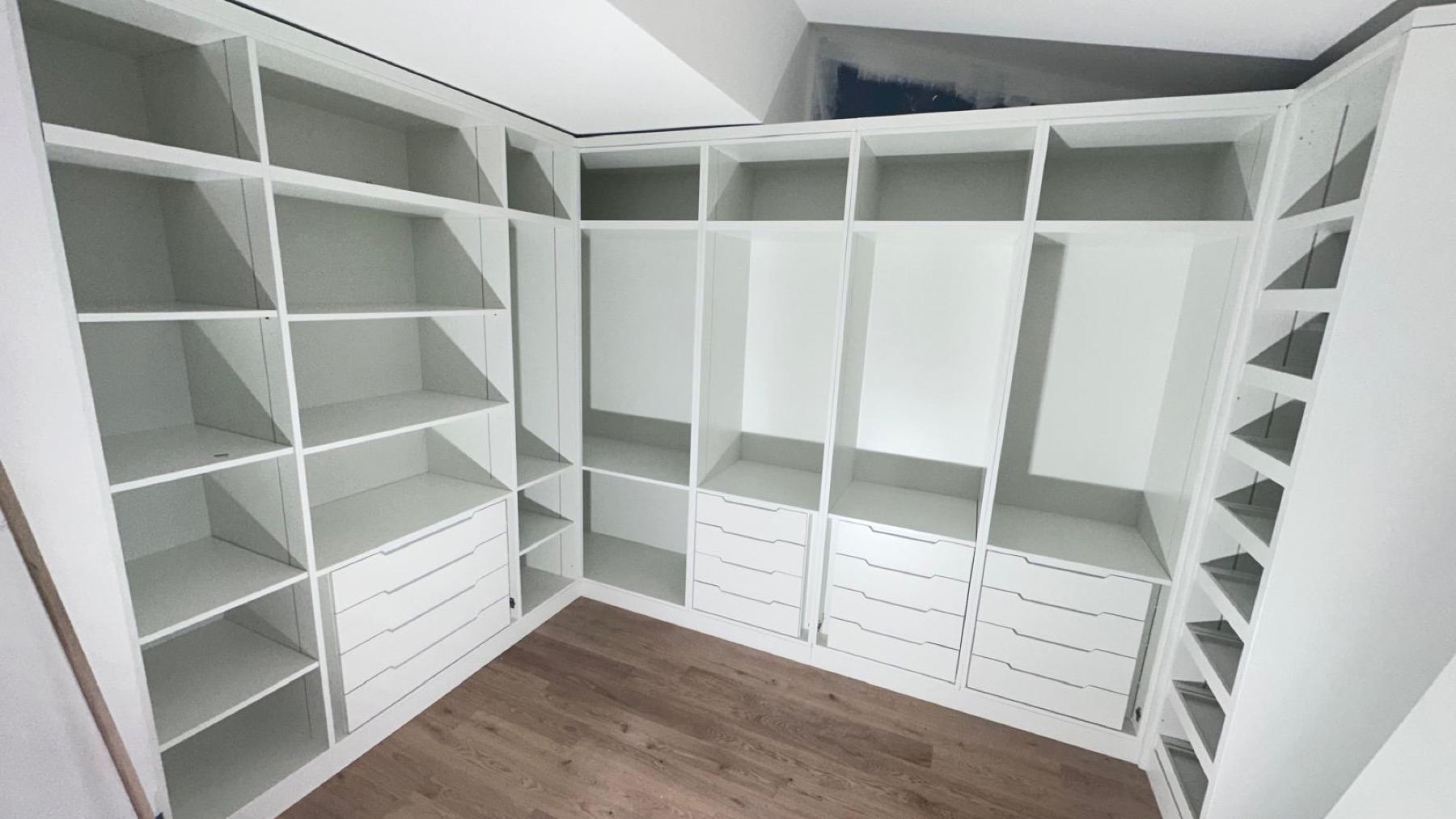 Armoire en laque — Cologny