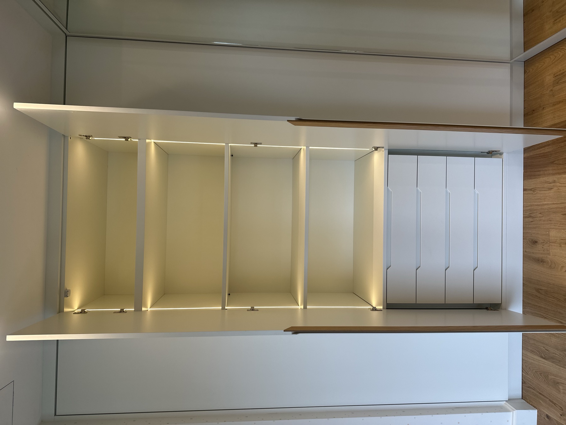 Armoire en laque — Cologny